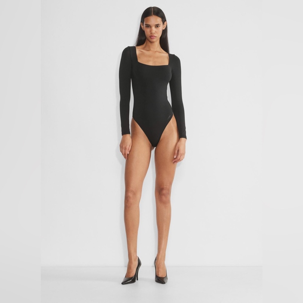 ARITZIA BABATON CONTOUR